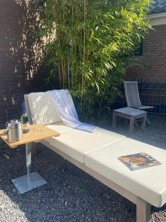 Comfortable lounge chair